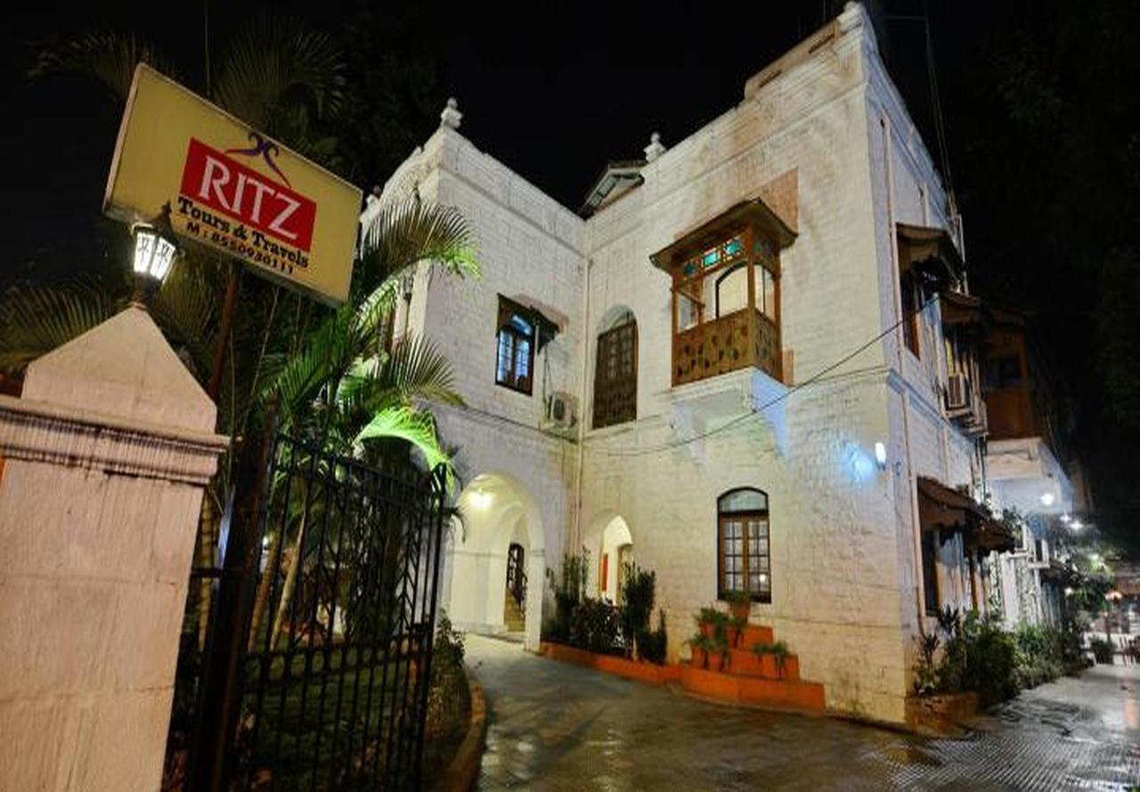 Hotel Ritz Pune Exteriör bild