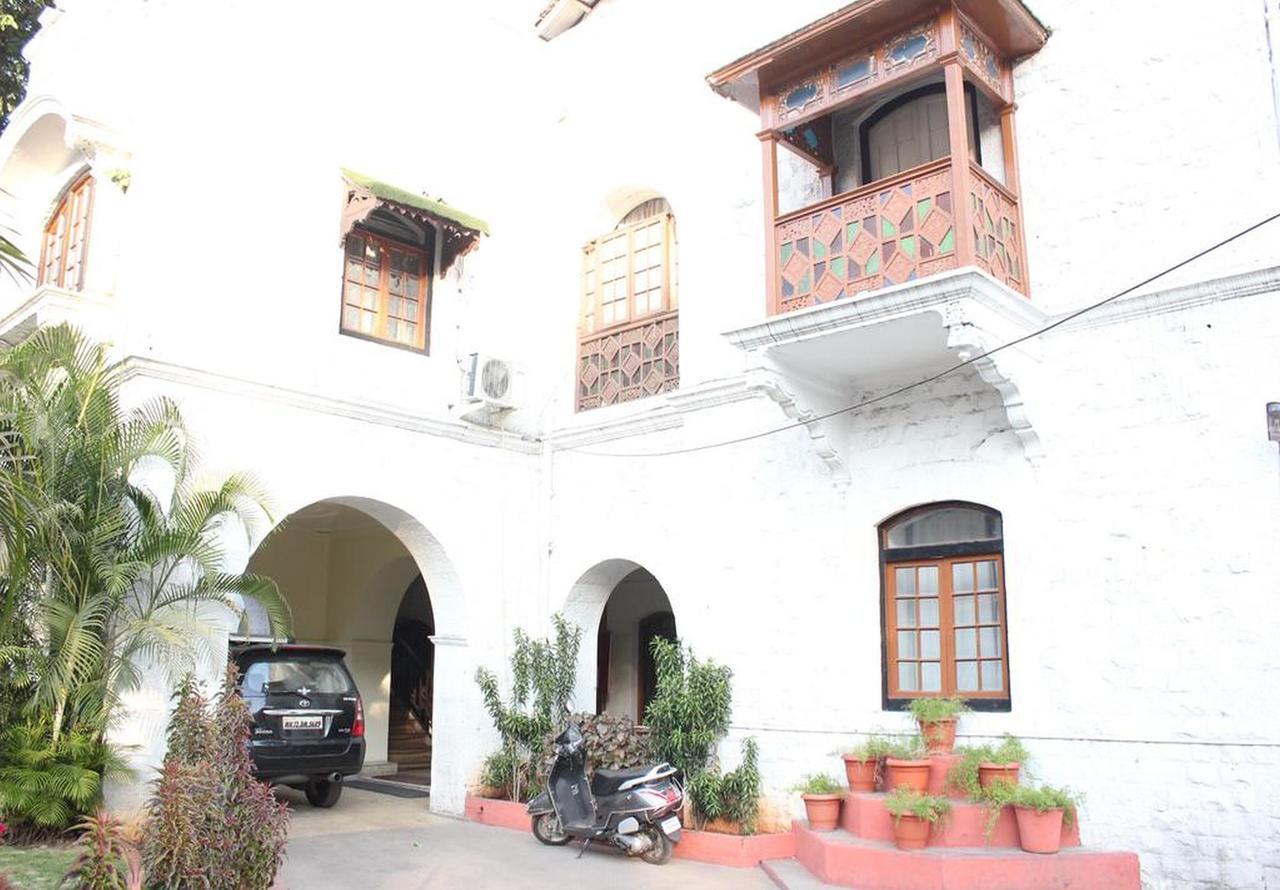 Hotel Ritz Pune Exteriör bild